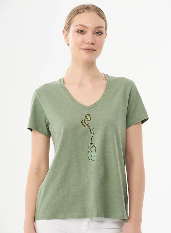 10 affordable sustainable T-shirts brands for women