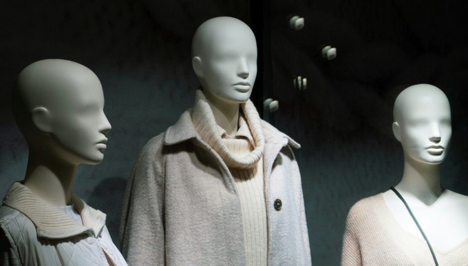 Impersonal mannequins to symbolise AI in the fashion industry