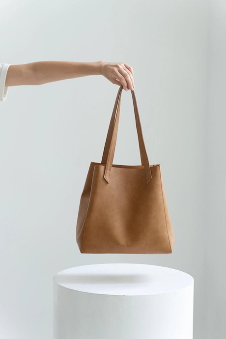 Sustainable leather tote sale