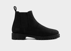 The Crossover Hemp Chelsea for Men in Full Black via 8000kicks