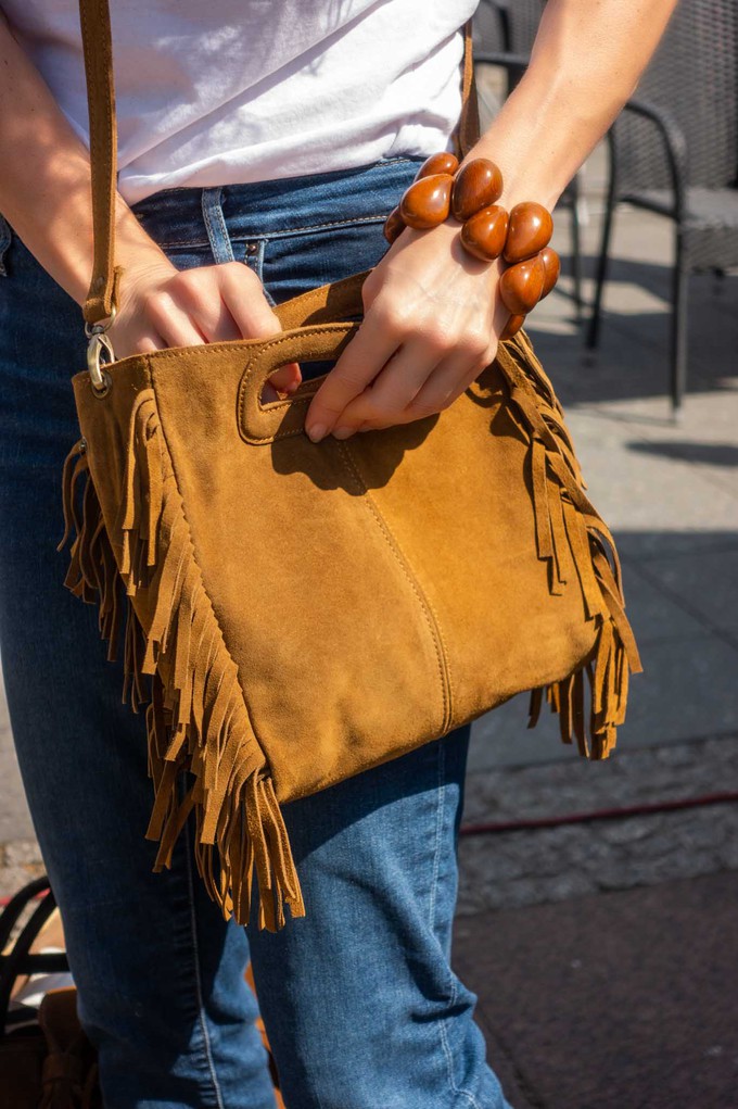 Ecote Bettina Suede Fringe Hobo Bag - Urban Outfitters | Leather fringe bag,  Suede bags, Fringe purse