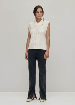 Cosy White Tricot Vest from Alohas