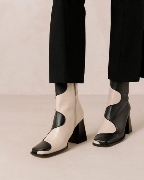 Blair Bicolor Black Cream Ankle Boots from Alohas