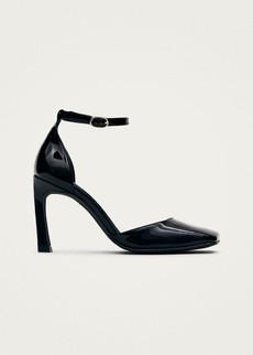 Liebe Onix Black Leather Pumps via Alohas