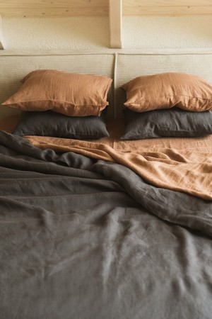 Linen bedding set in Charcoal from AmourLinen