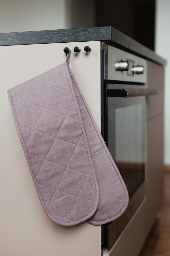 Linen double-oven mitt from AmourLinen