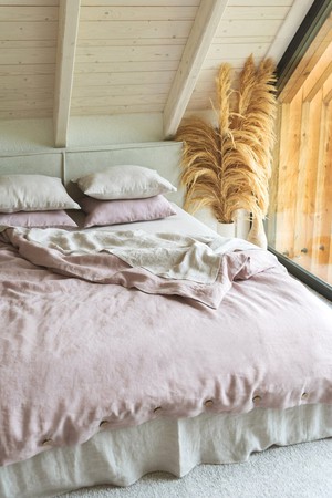 Linen duvet cover in Dusty Rose from AmourLinen