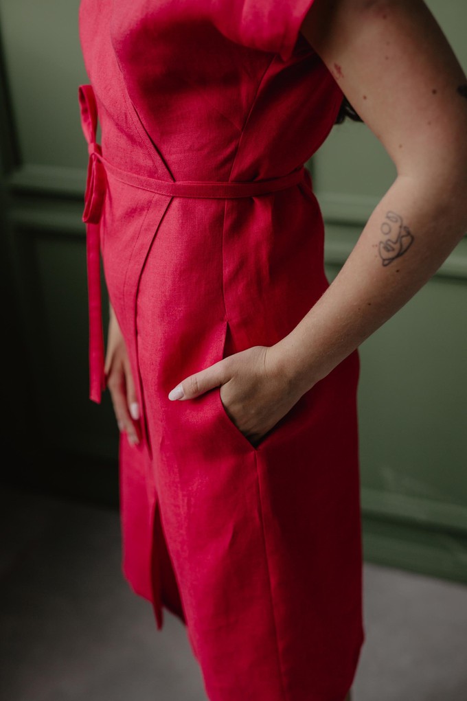 Linen wrap dress OLIVIA in Viva Magenta from AmourLinen