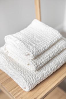 Linen waffle bath towel in White via AmourLinen