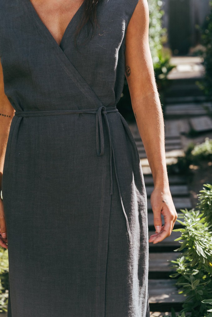 AURORA mid-length linen dress in Charcoal from AmourLinen