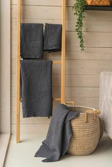 Linen waffle bath towel in Charcoal via AmourLinen