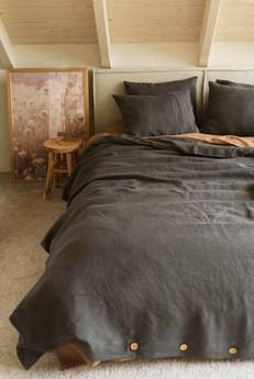 Linen bedding set in Charcoal via AmourLinen