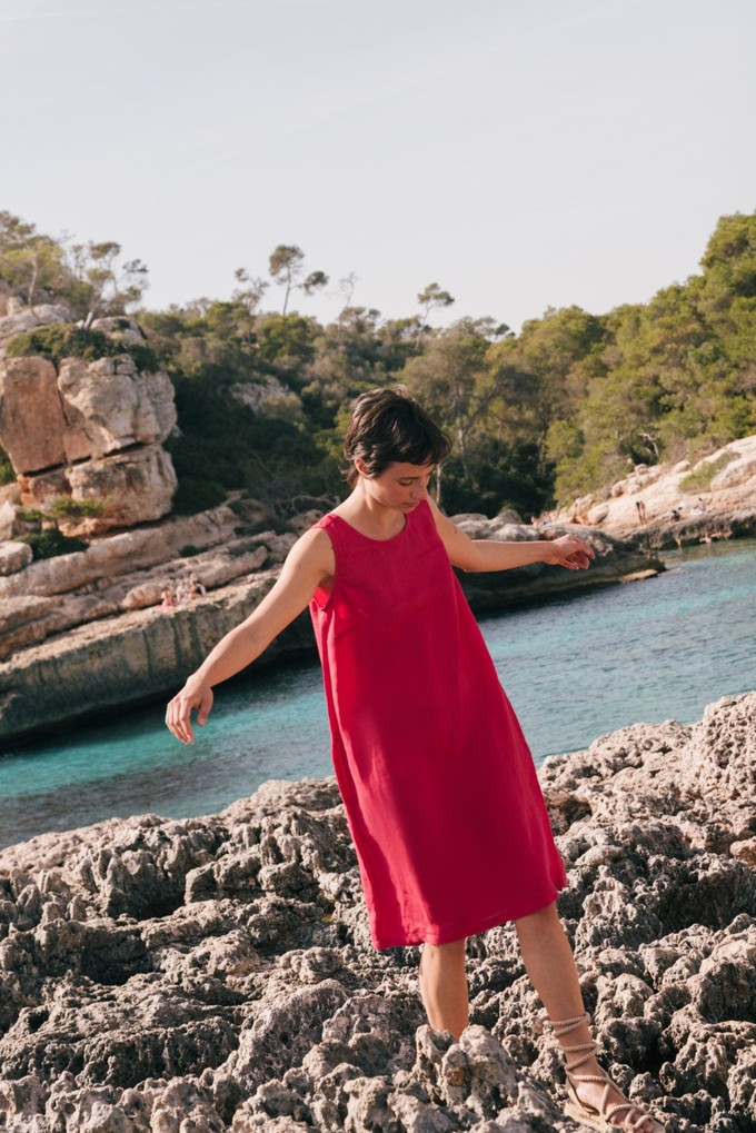 Norah loose linen dress in Viva Magenta from AmourLinen