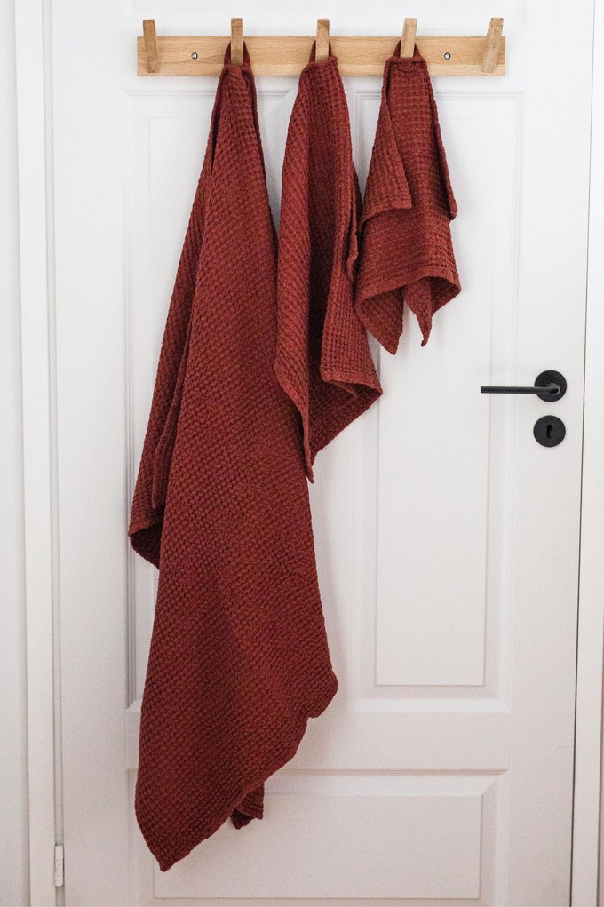 Linen waffle bath towel in Terracotta from AmourLinen