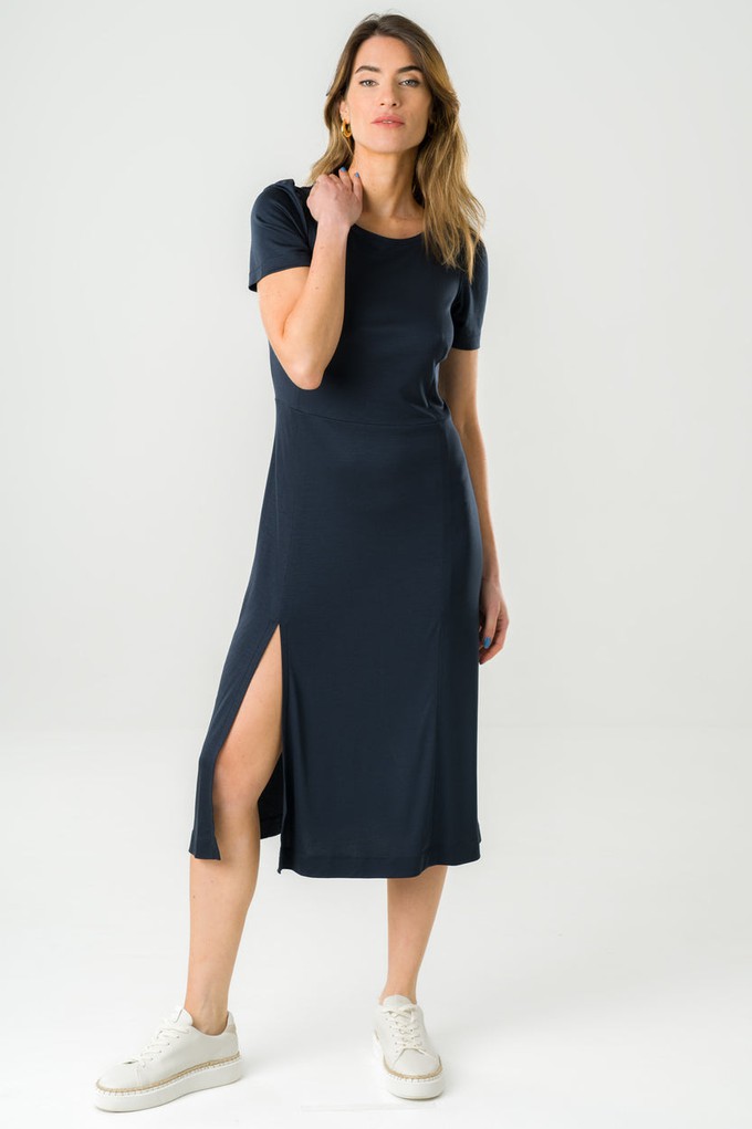 Dress Victoria navy from avani apparel