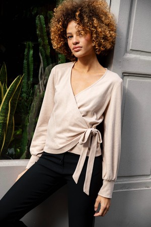 Wrap top Gardenia beige from avani apparel