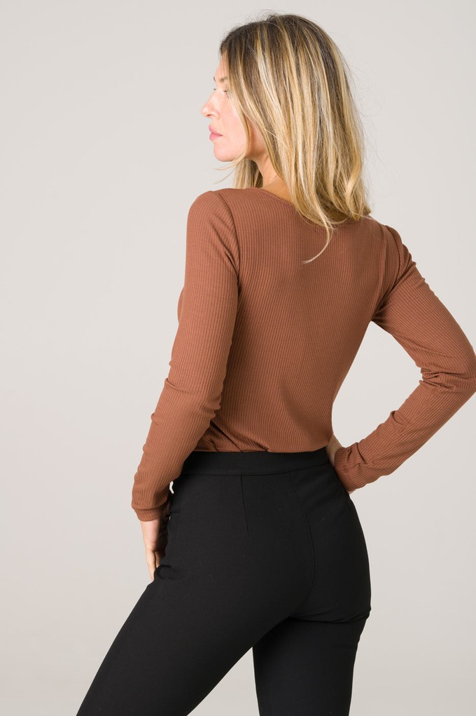 Top Mehonia brown from avani apparel