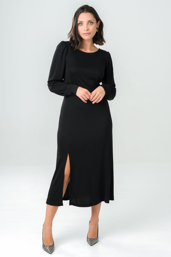 Dress Victoria black LS from avani apparel