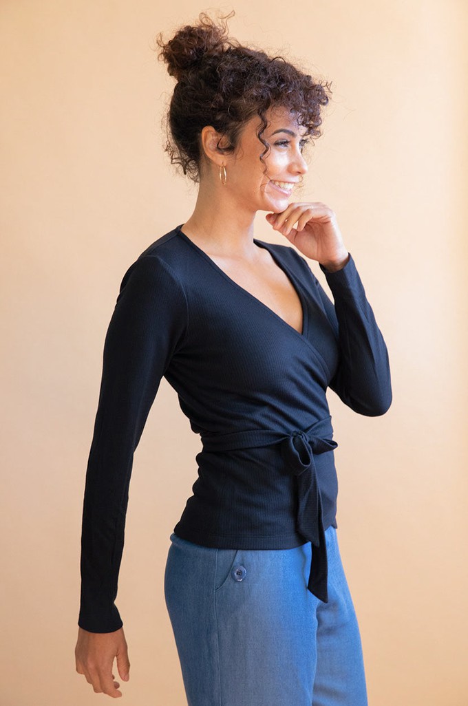 Wrap-over top Olivier black long sleeves from avani apparel