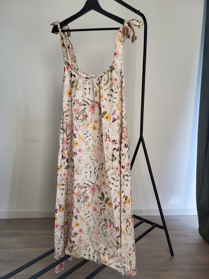 Coral-Paige Dress in Floral Print Size XS from Beaumont Organic