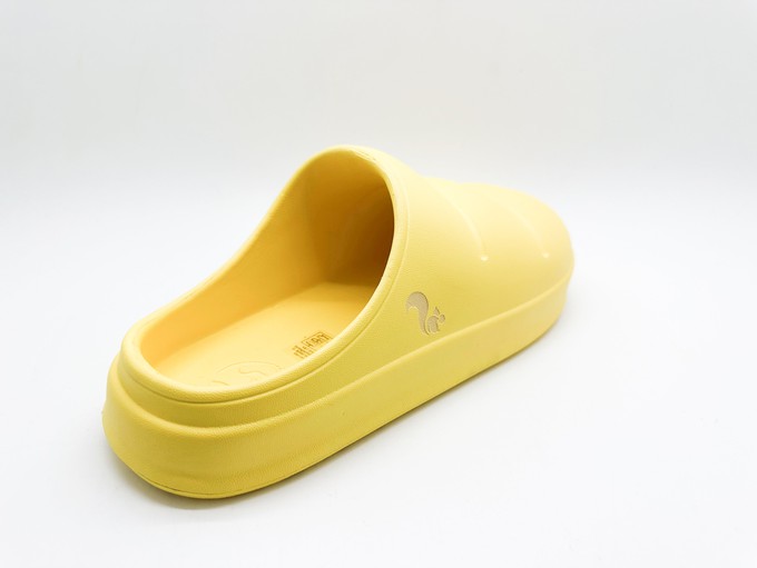 thies 1856 ® Fluffy Puffy Clog lemon from COILEX