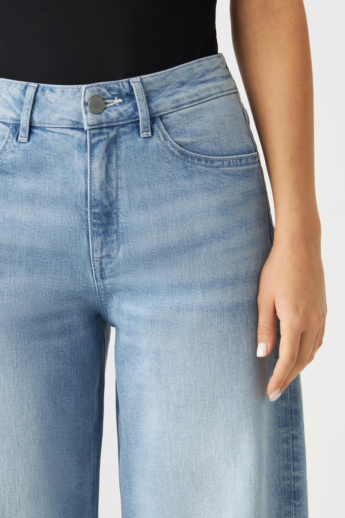 ASH Barrel Leg Minimal Stretch - Basic - Bright Blue from DAWN Denim