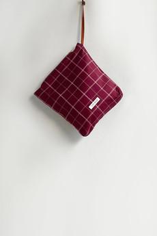 Checkered Pouch via Doodlage