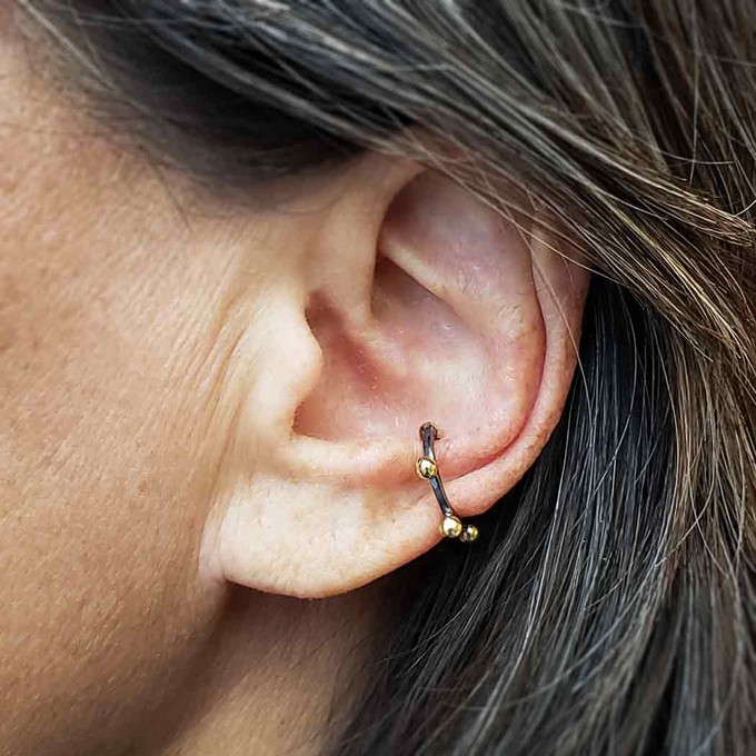 Black silver earring with bronze balls (earcuff) from Fairy Positron