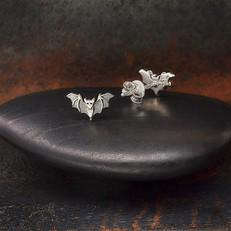 Silver earrings bat (detailed) via Fairy Positron