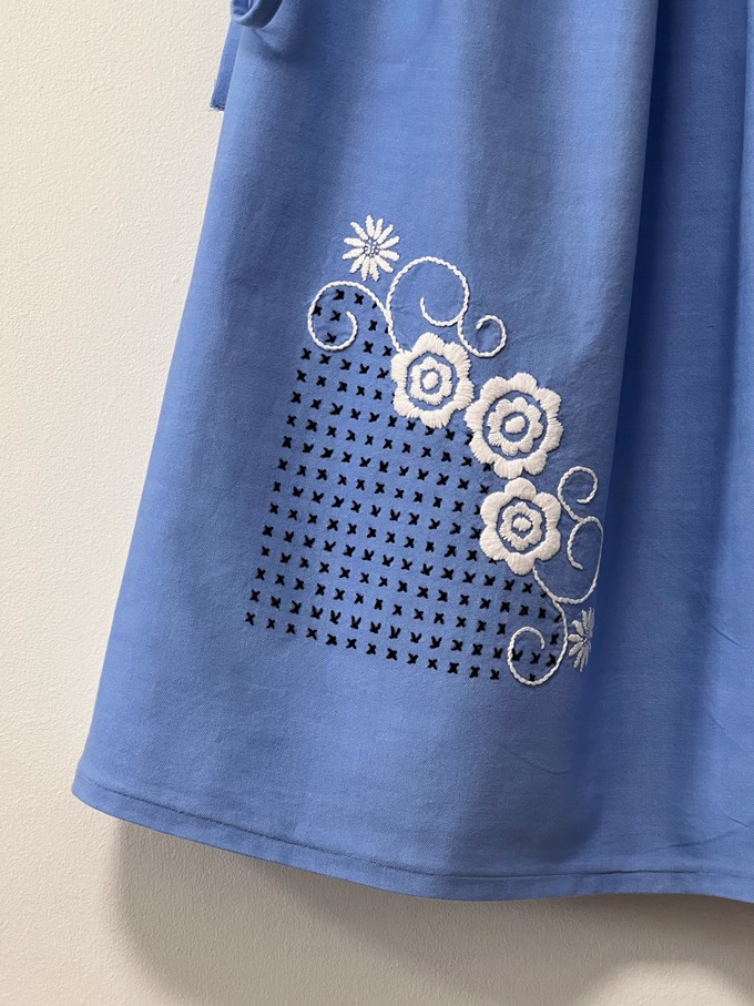 MELIDIA: Wrap Skirt in Blue / White Embroidery tablecloths mix - One size from Fitolojio Workshop