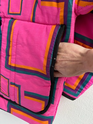 The "MAGENTA  - OFF WHITE" Reversible Blanket Made Jacket - M (Fit XS/S to M/L) from Fitolojio Workshop