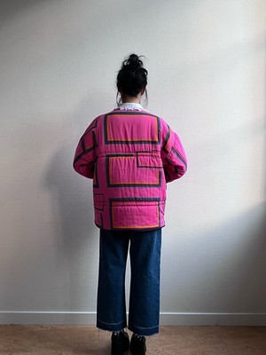 The "MAGENTA  - OFF WHITE" Reversible Blanket Made Jacket - M (Fit XS/S to M/L) from Fitolojio Workshop