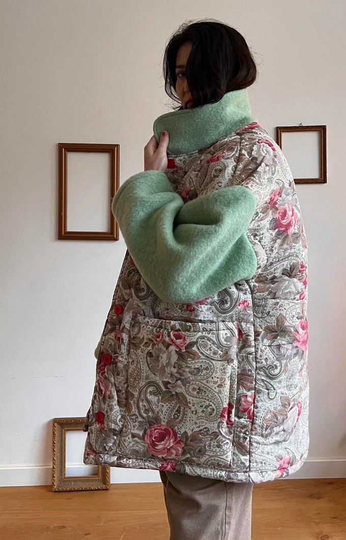 The "ROSES - PISTACHIO GREEN " Blankets Made - Collar COAT - L from Fitolojio Workshop