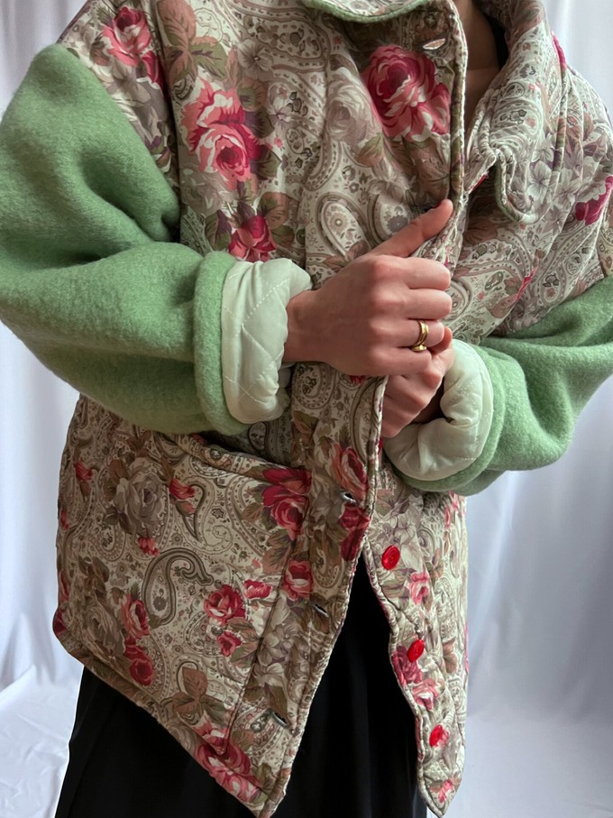 The "ROSES - PISTACHIO GREEN " Blankets Made - Collar COAT - L from Fitolojio Workshop