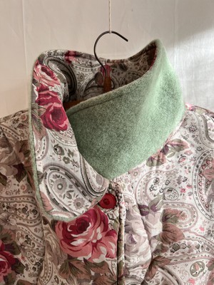 The "ROSES - PISTACHIO GREEN " Blankets Made - Collar COAT - L from Fitolojio Workshop