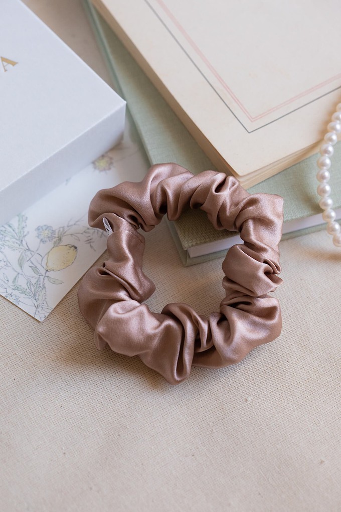 Zoe Silk Scrunchie from GAÂLA