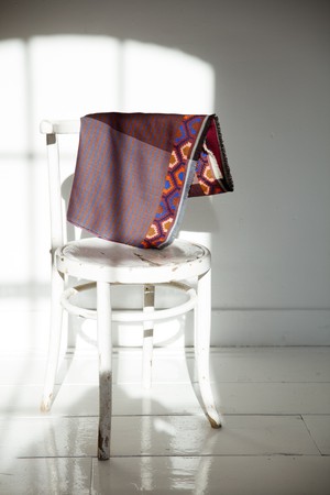 NEW! JULAHAS+ Light Wool Cape Fusion Plum from JULAHAS