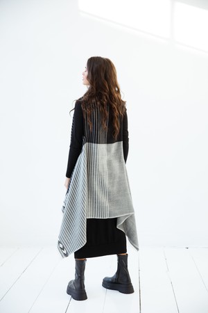 PETITE Light Wool Cape Fusion Graphic from JULAHAS