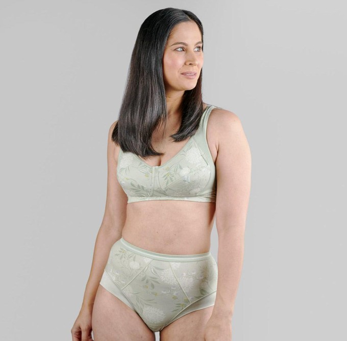 Project Cece  Ivory-Supportive Non-Wired Silk & Organic Cotton Full Cup  Bra with removable paddings