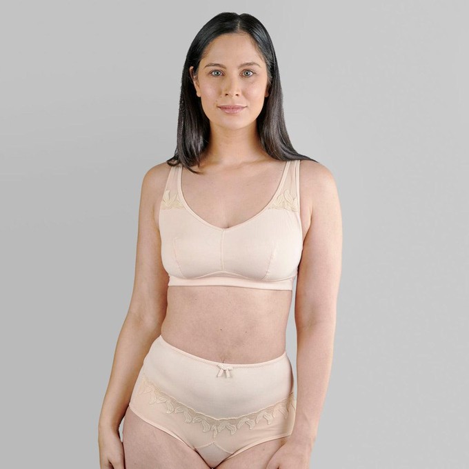 Project Cece  Ivory-Supportive Non-Wired Silk & Organic Cotton Full Cup Bra  with removable paddings