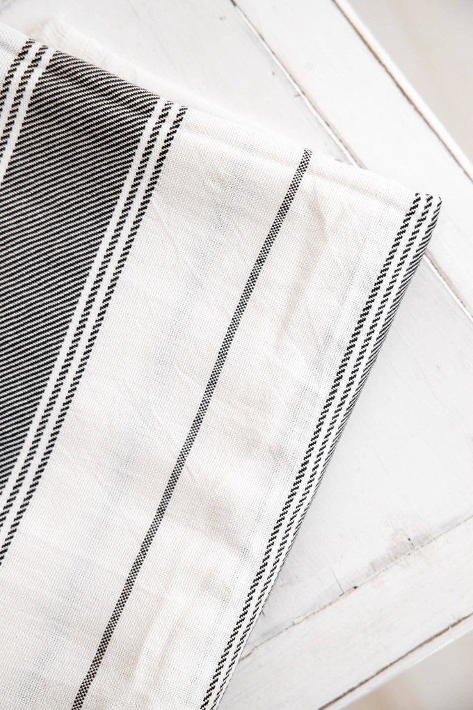 Cotton blanket Suhany weave pattern black/white from Jyoti - Fair Works