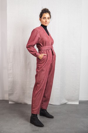 Organic cotton corduroy jumpsuit Keerthi old pink from Jyoti - Fair Works