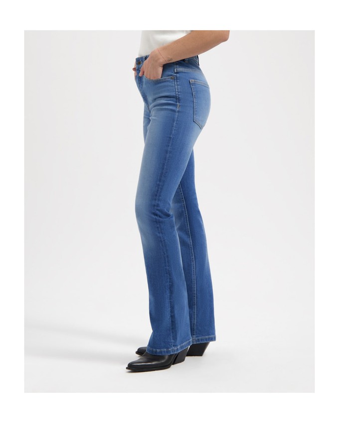 Zoe High Rise Bootcut Standard Blue from Kuyichi