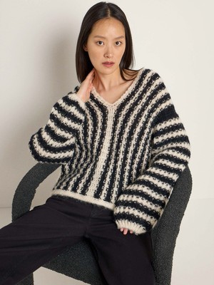 Striped sweater V-neck from LANIUS