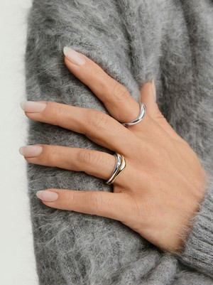 Organic DÃ´me Nesting Ring Set from Mejuri