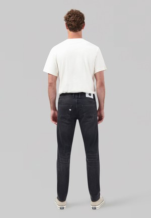 Daily Dunn - Worn Black from Mud Jeans