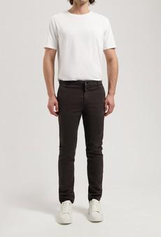 Scott Mid Tapered - Charcoal via Mud Jeans