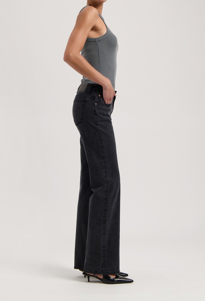 Carry Mid Straight - Black Vintage from Mud Jeans