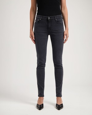 Skinny Skyler - Authentic Black from Mud Jeans