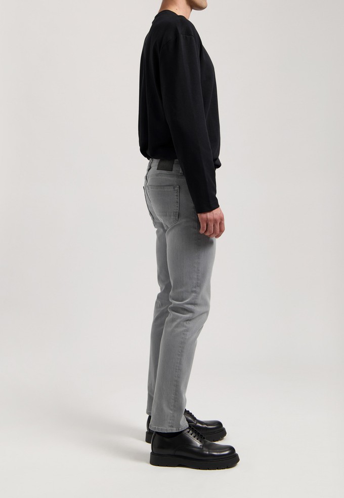 Bryce Mid Straight - Light Grey from Mud Jeans